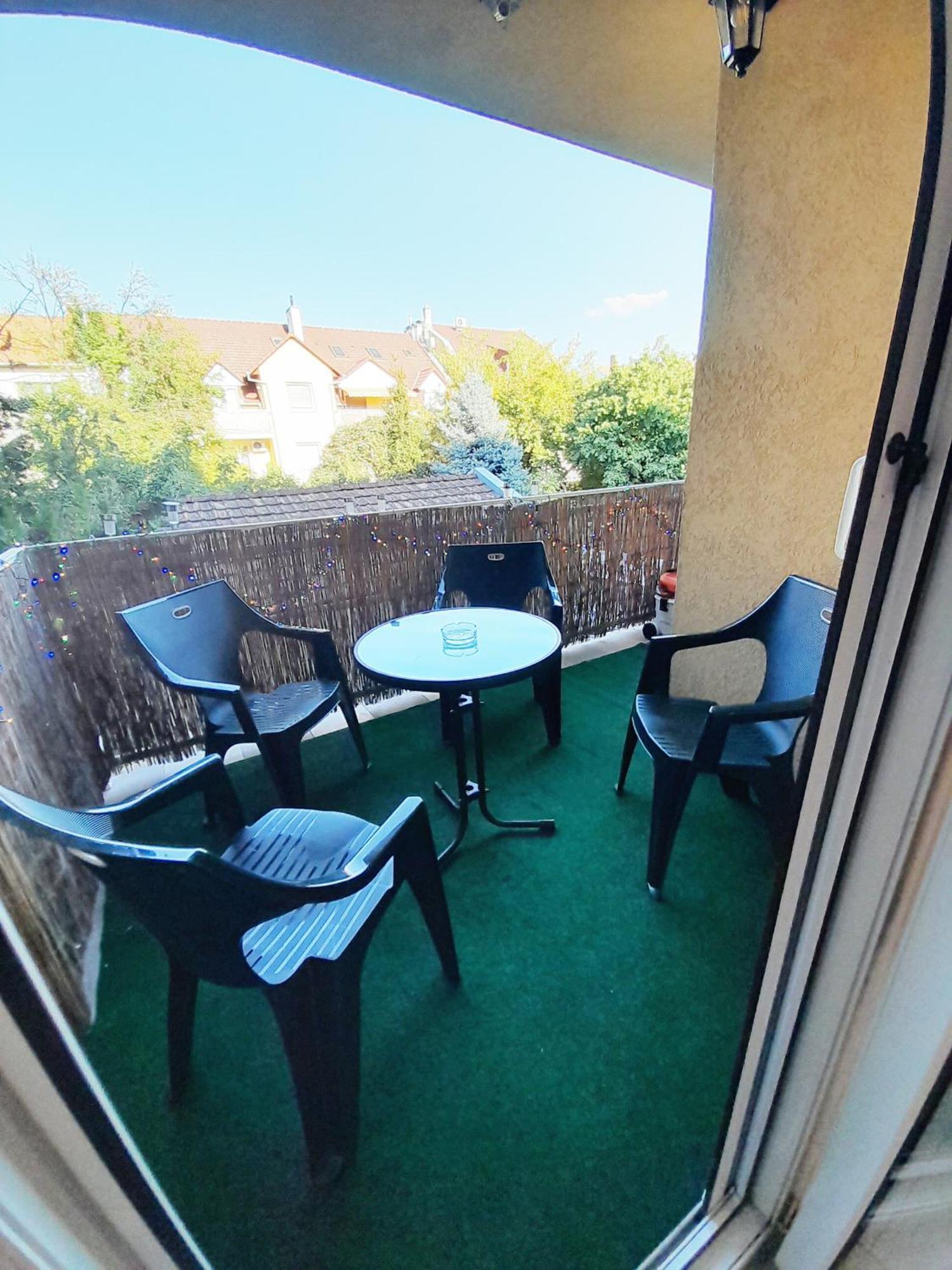 Balcony Apartman Szeged Esterno foto